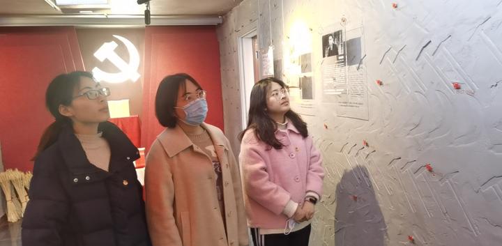 0408九初教工团支部开展“活力青宁学习社”学党史，祭奠英烈教育活动.jpg